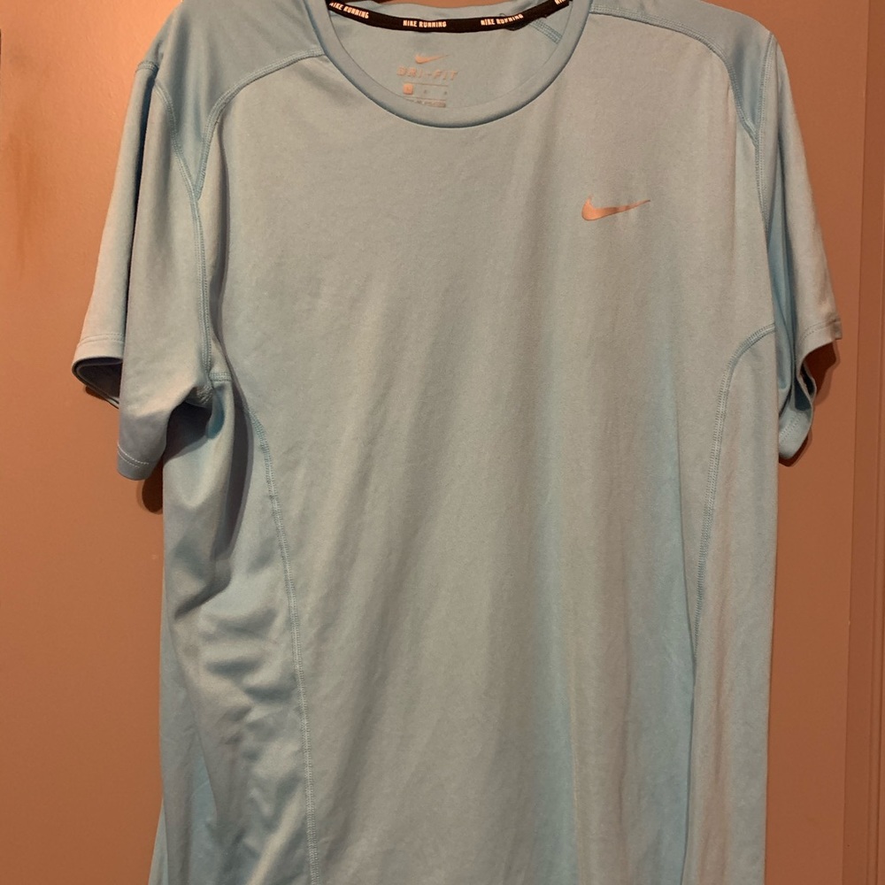 nike running workout shirt